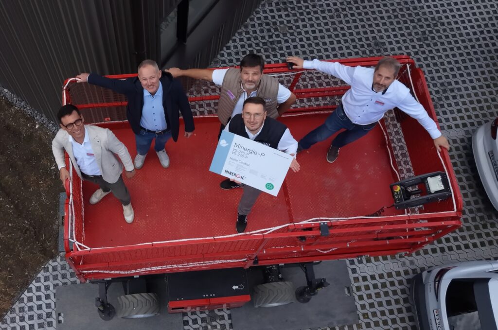 La nouvelle halle de Coutaz SA obtient le certificat Minergie-P